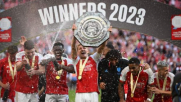 Arsenal win Community Shield